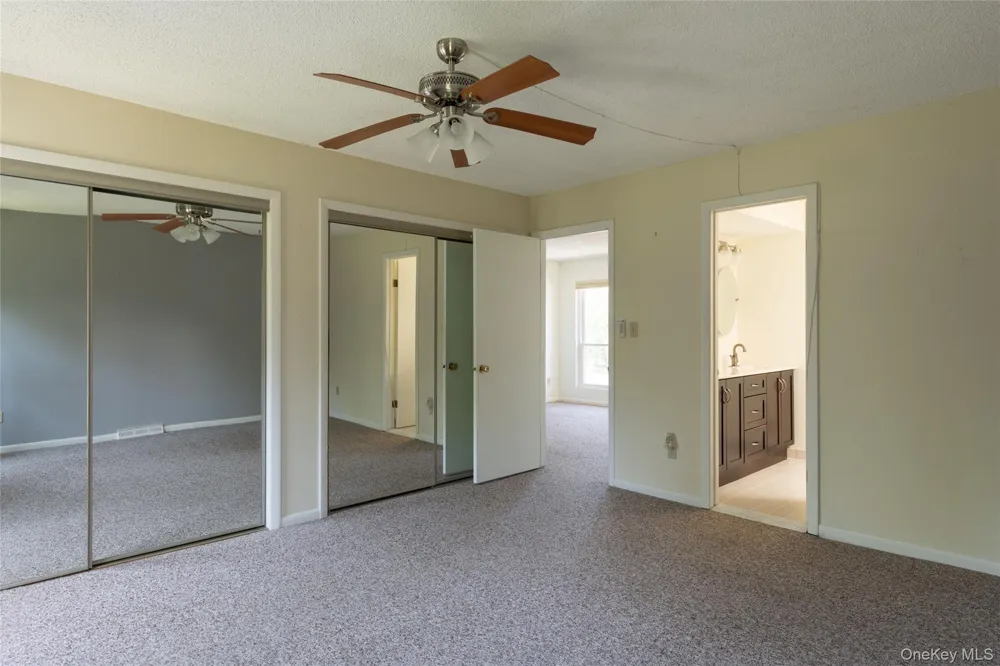 32 North Loop Rhinebeck, NY 12572