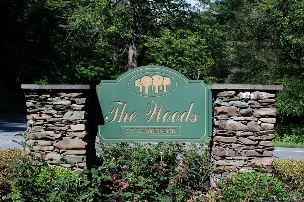 32 North Loop Rhinebeck, NY 12572