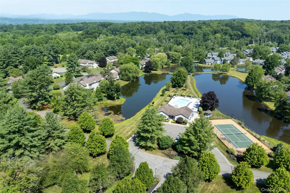 32 North Loop Rhinebeck, NY 12572