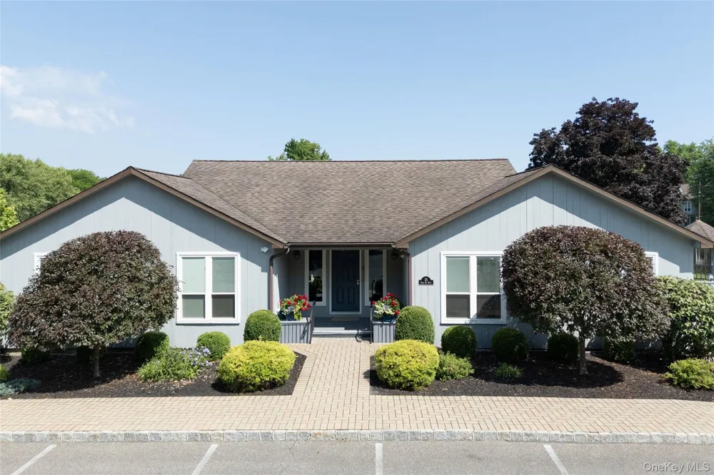 32 North Loop Rhinebeck, NY 12572
