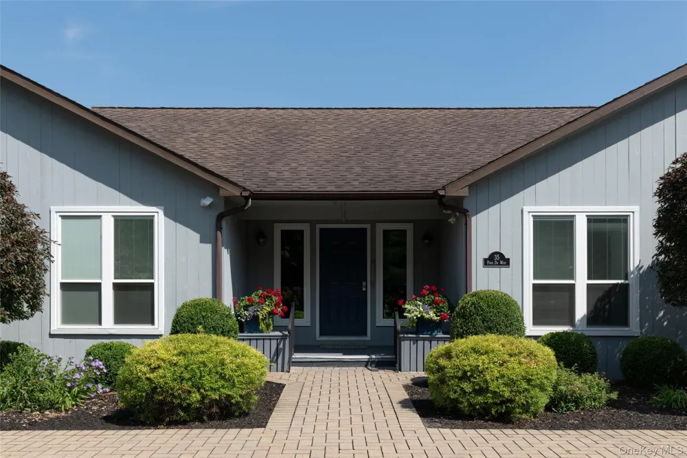 32 North Loop Rhinebeck, NY 12572