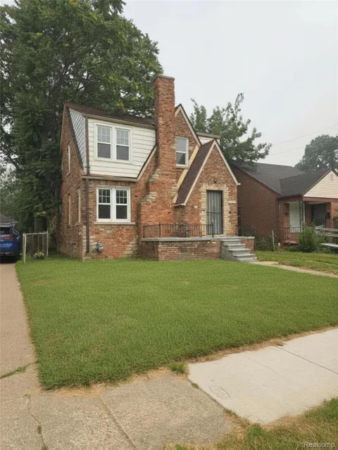 15008 Strathmoor Street
