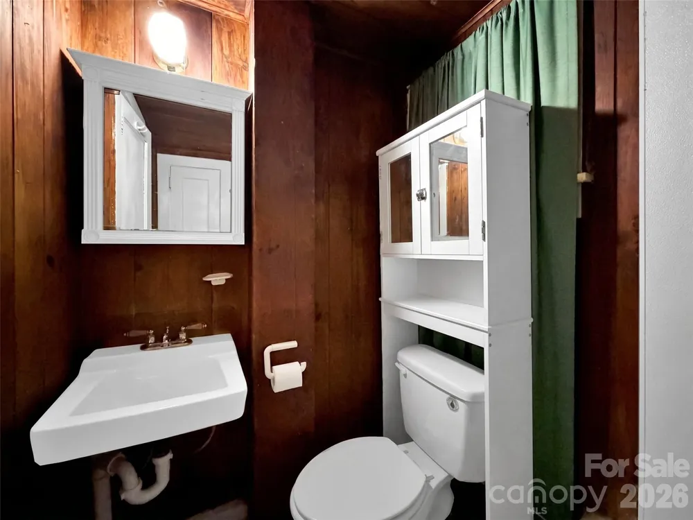 1114 Old Clyde Road Clyde, NC 28721