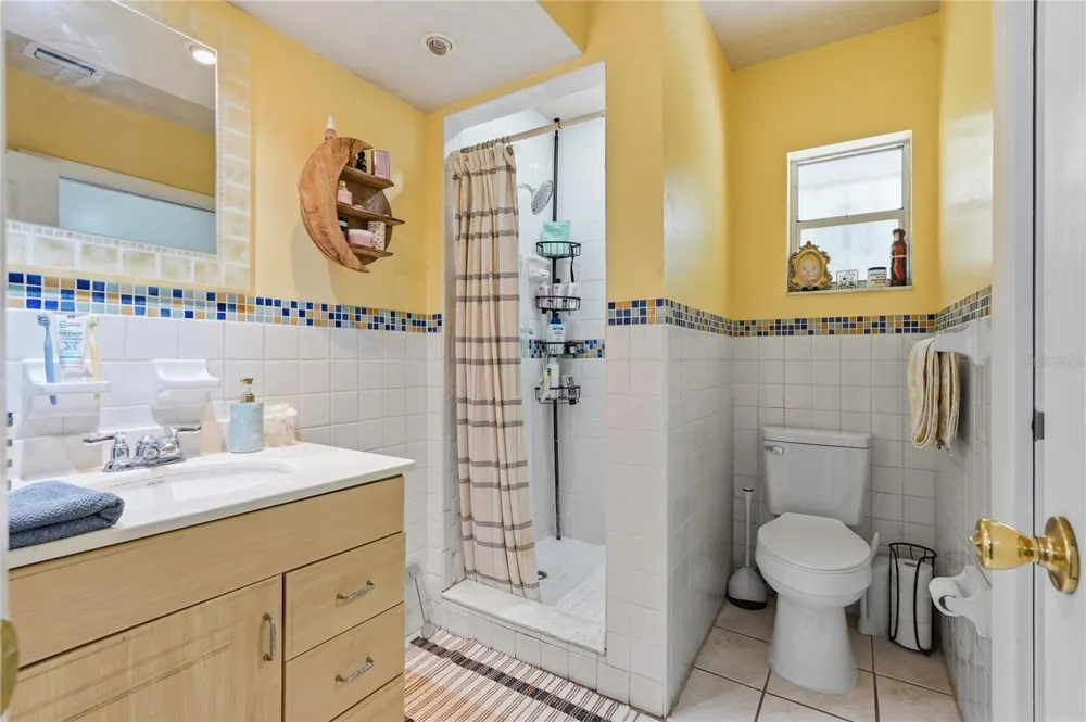 12922 ALBANY AVENUE Tampa, FL 33612