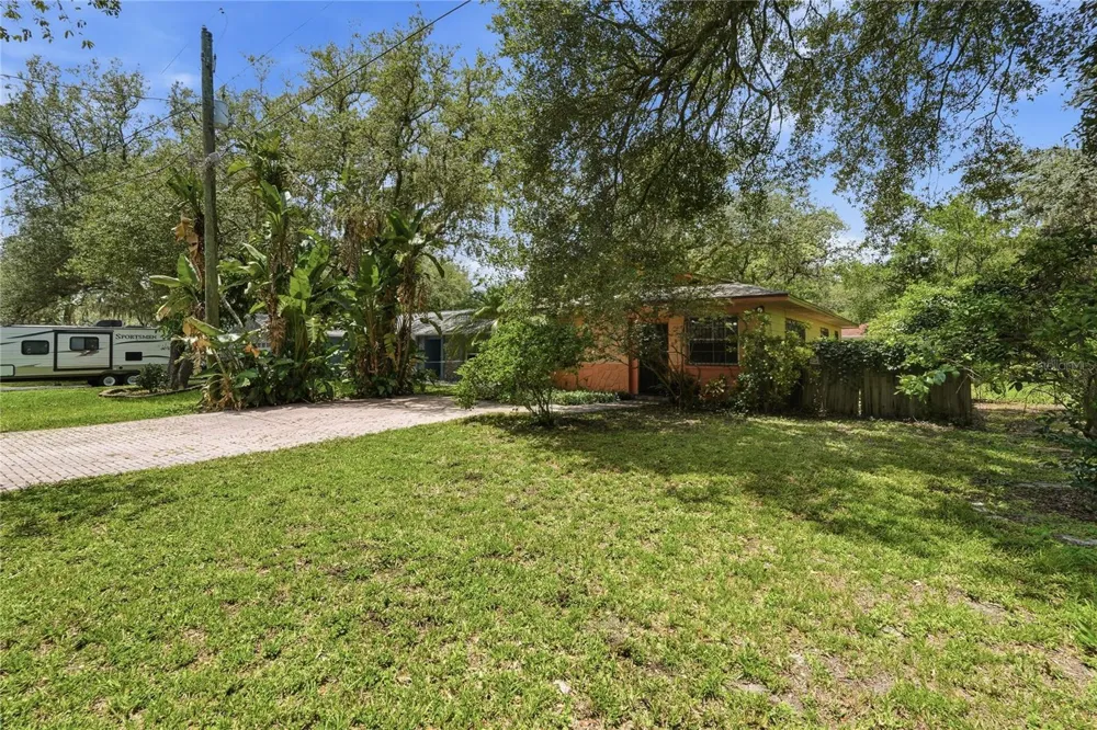 12922 ALBANY AVENUE Tampa, FL 33612