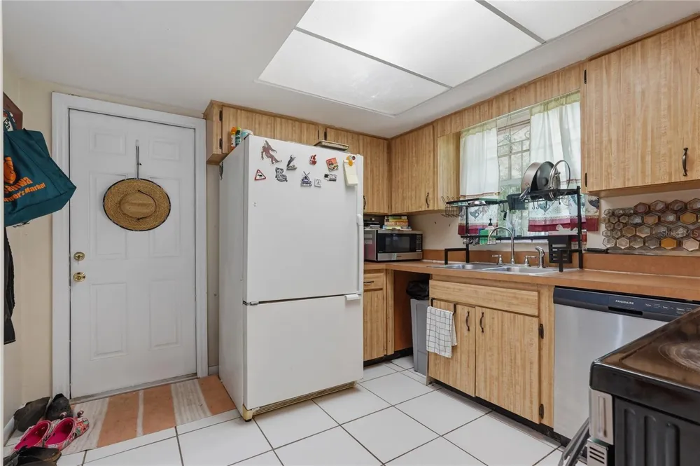 12922 ALBANY AVENUE Tampa, FL 33612