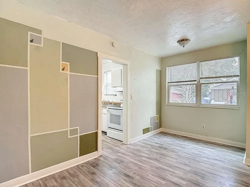 1008 E 24TH AVENUE Tampa, FL 33605