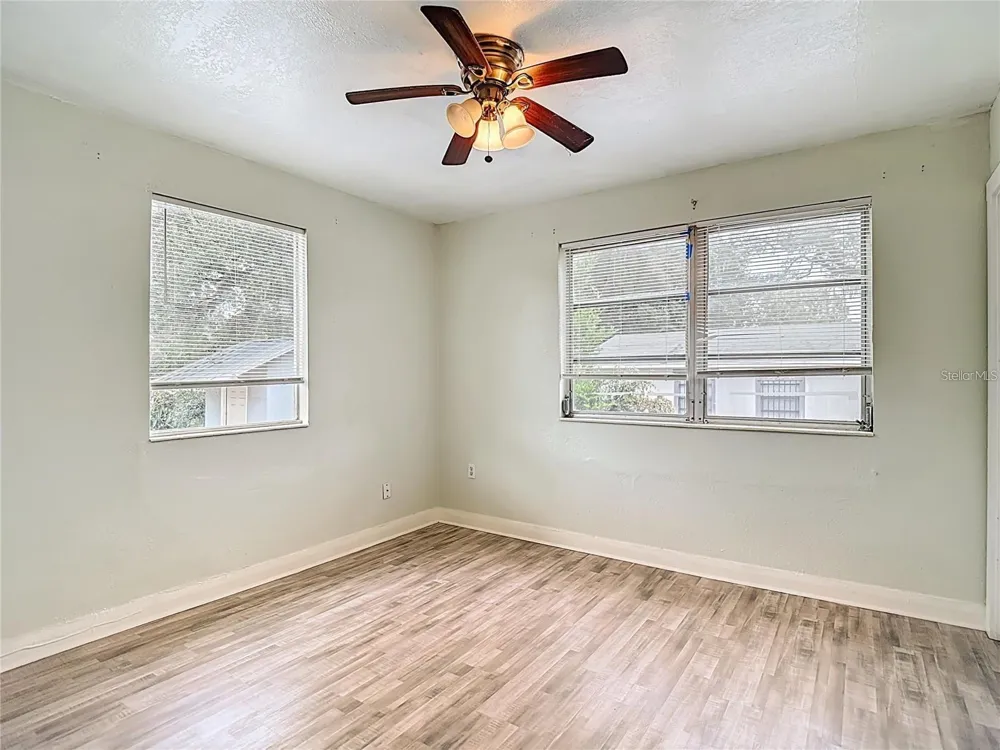 1008 E 24TH AVENUE Tampa, FL 33605