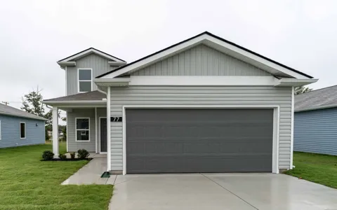 21 Stonehenge Circle