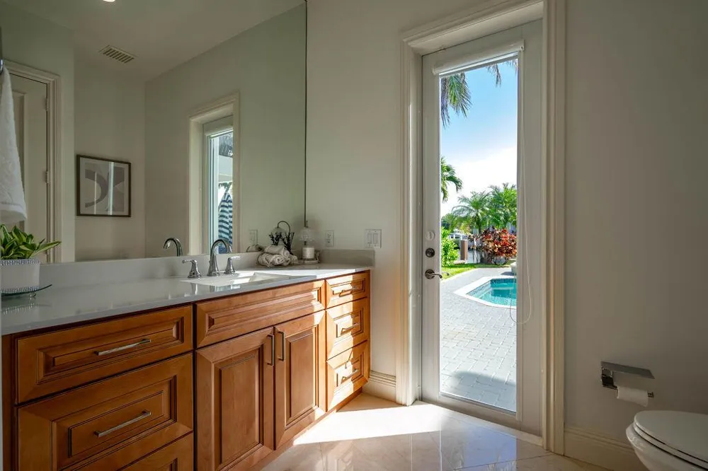 2530 NE 31ST COURT Lighthouse Point, FL 33064