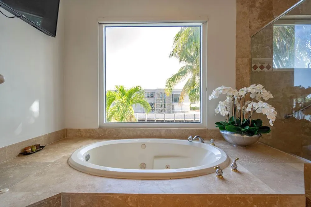 2530 NE 31ST COURT Lighthouse Point, FL 33064