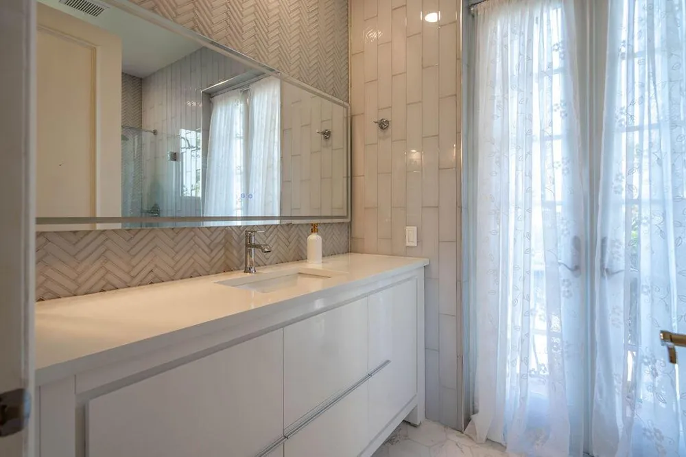 2530 NE 31ST COURT Lighthouse Point, FL 33064
