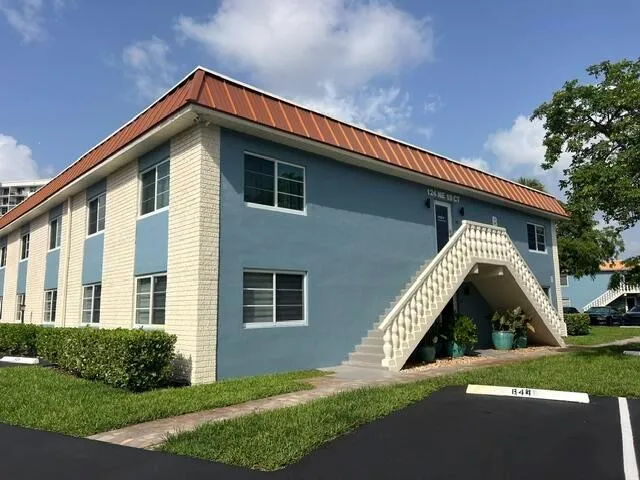 124 NE 19th Court #B102 Wilton Manors, FL 33305