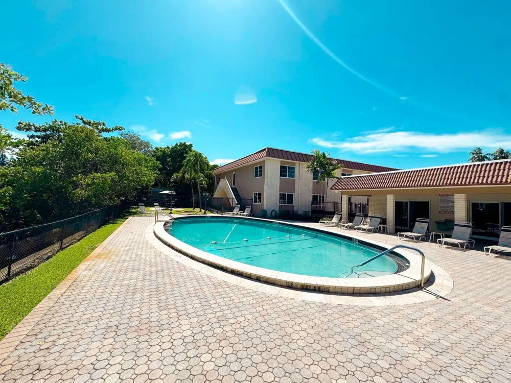124 NE 19th Court #B102 Wilton Manors, FL 33305