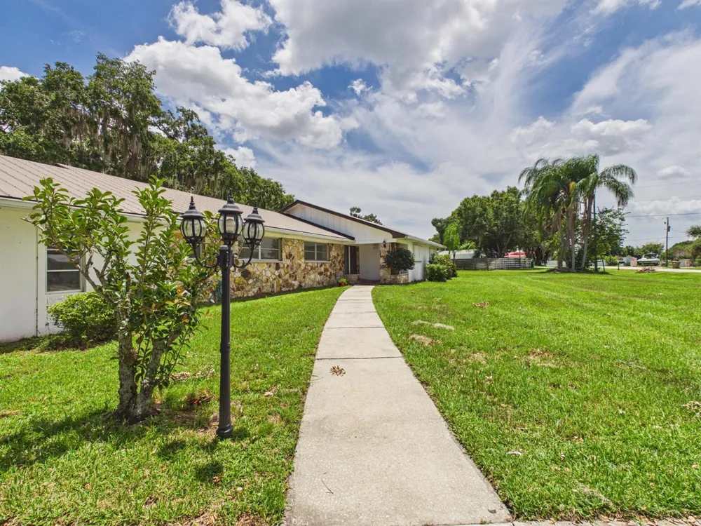 1501 SE 8TH DRIVE Okeechobee, FL 34974