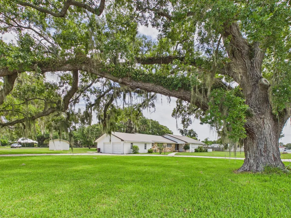 1501 SE 8TH DRIVE Okeechobee, FL 34974