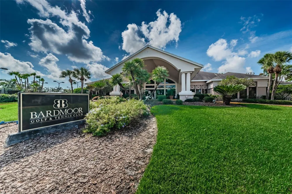 10497 LONGWOOD DRIVE Seminole, FL 33777