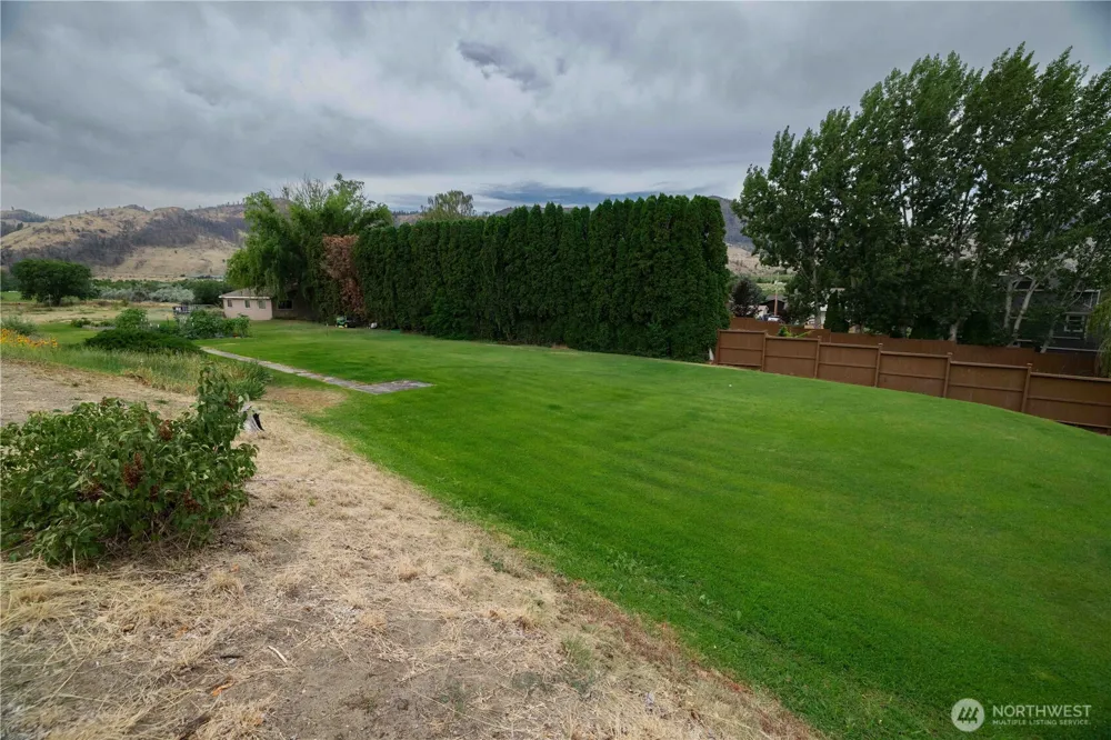 66 Boundary Point Road Oroville, WA 98844