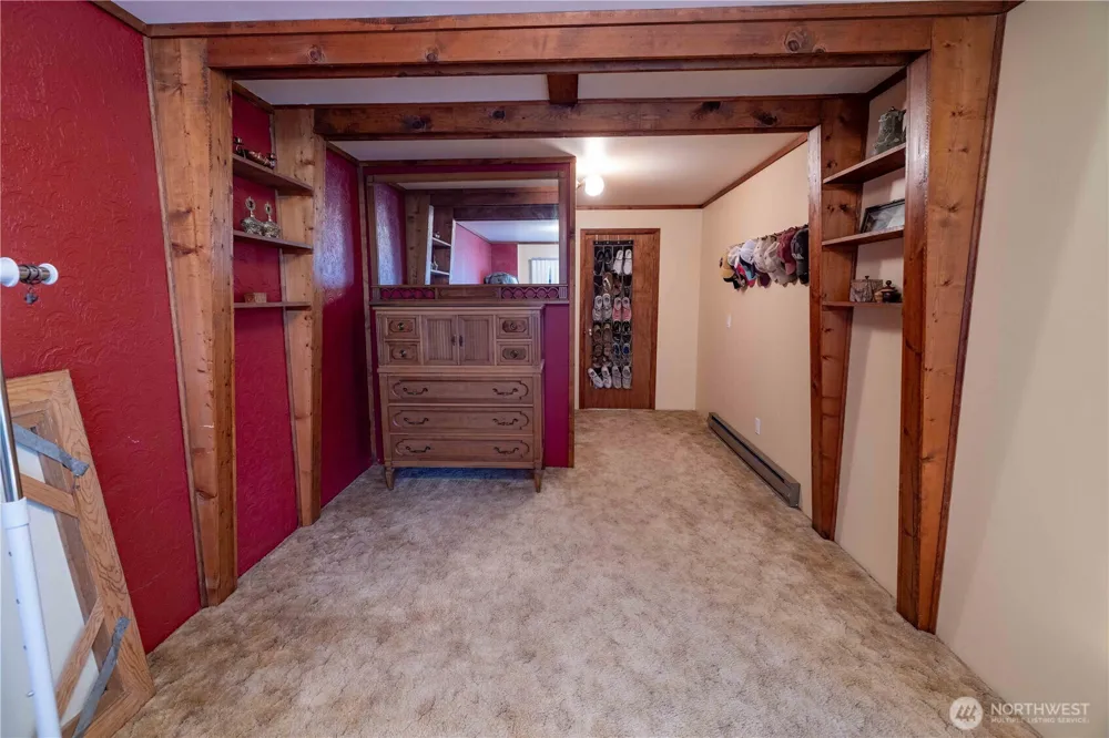 66 Boundary Point Road Oroville, WA 98844