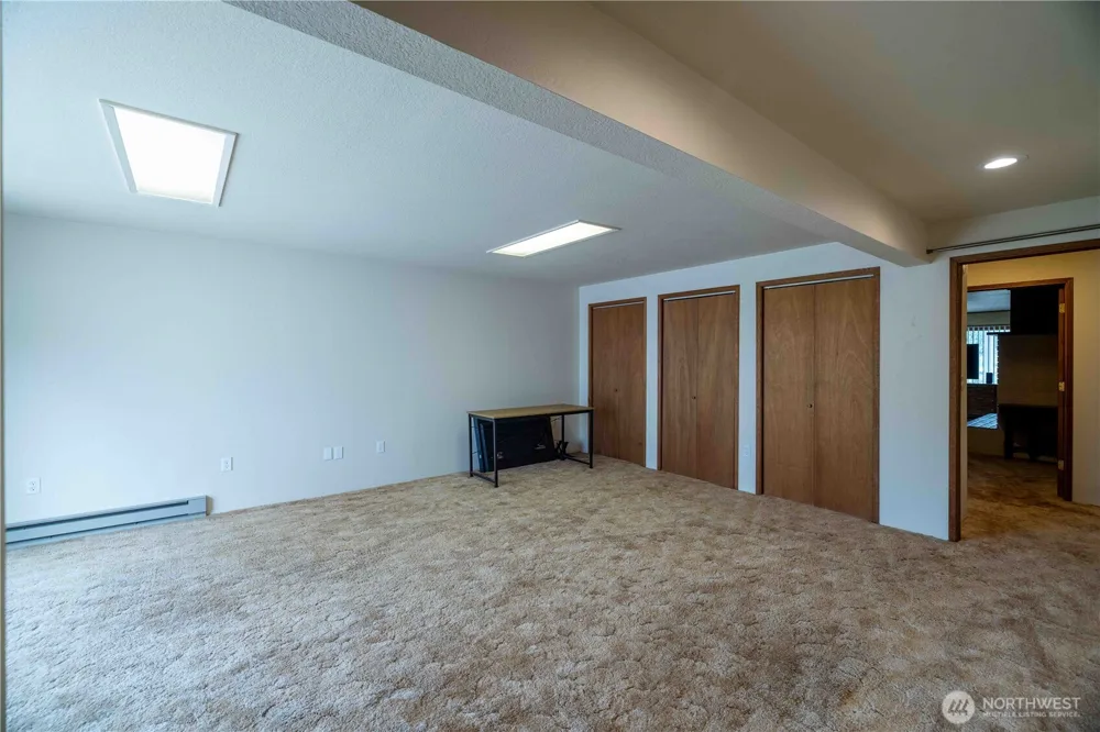 66 Boundary Point Road Oroville, WA 98844
