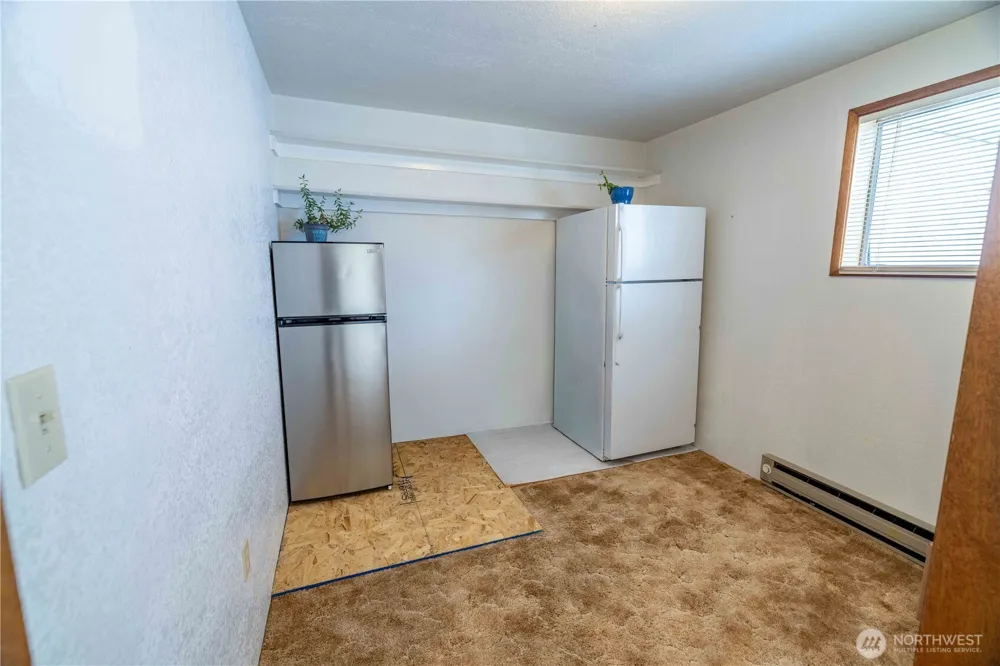 66 Boundary Point Road Oroville, WA 98844