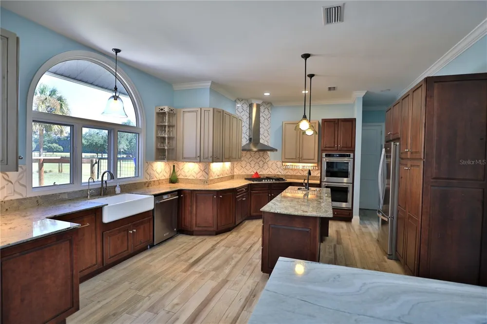 14285 US HIGHWAY 441 Citra, FL 32113