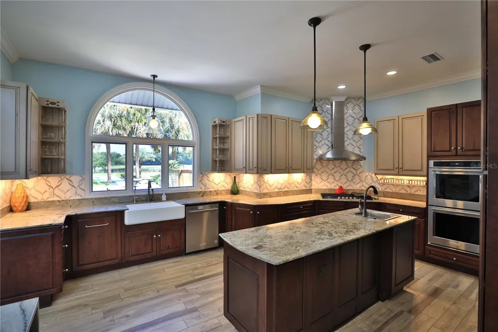 14285 US HIGHWAY 441 Citra, FL 32113
