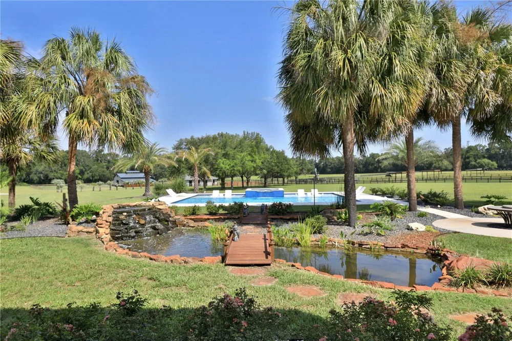 14285 US HIGHWAY 441 Citra, FL 32113