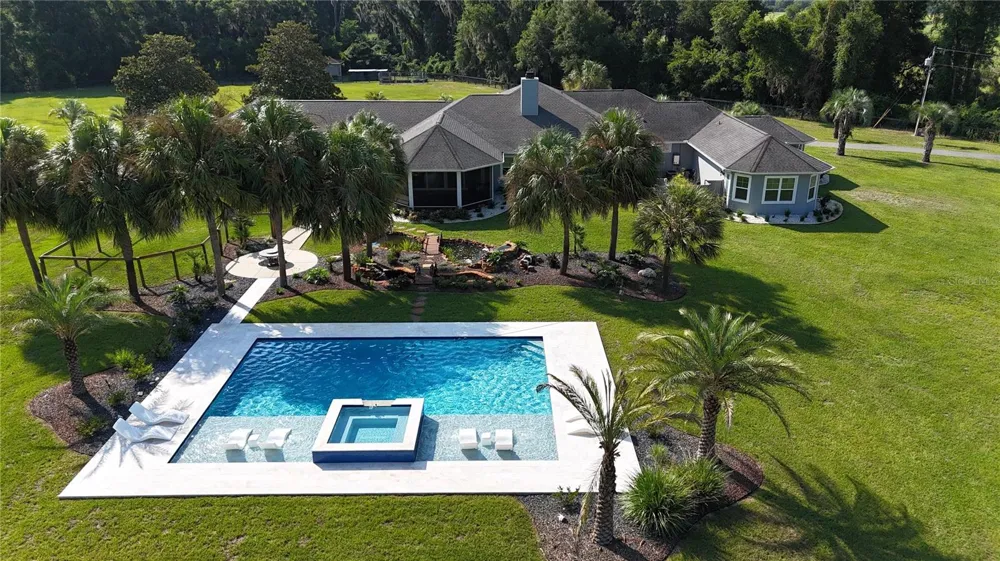 14285 US HIGHWAY 441 Citra, FL 32113