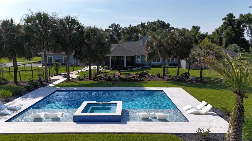 14285 US HIGHWAY 441 Citra, FL 32113