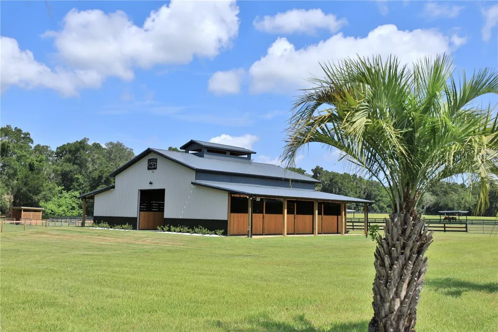 14285 US HIGHWAY 441 Citra, FL 32113