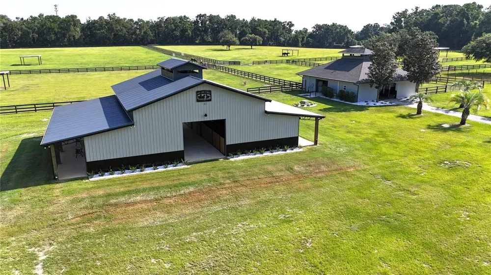 14285 US HIGHWAY 441 Citra, FL 32113