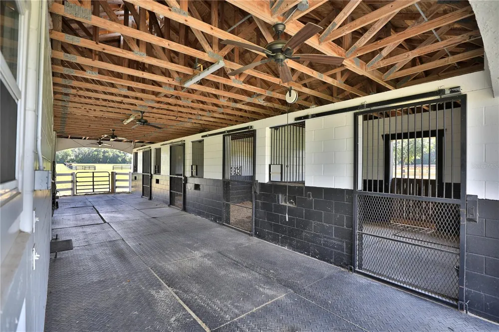 14285 US HIGHWAY 441 Citra, FL 32113