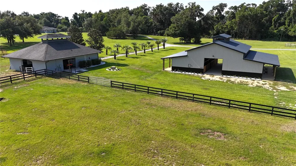 14285 US HIGHWAY 441 Citra, FL 32113