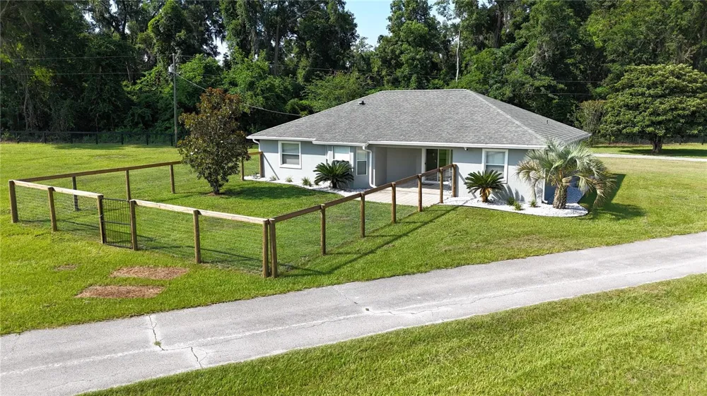 14285 US HIGHWAY 441 Citra, FL 32113