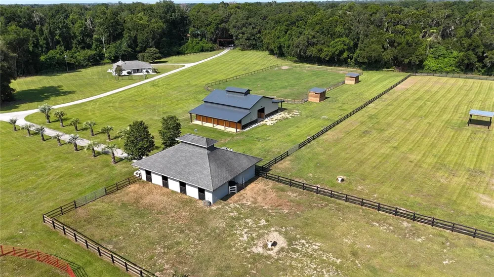 14285 US HIGHWAY 441 Citra, FL 32113