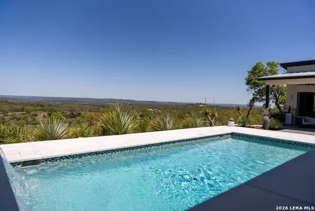 214 JUNGFRAU HILL RD Comfort, TX 78013