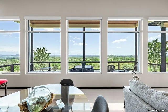214 JUNGFRAU HILL RD Comfort, TX 78013