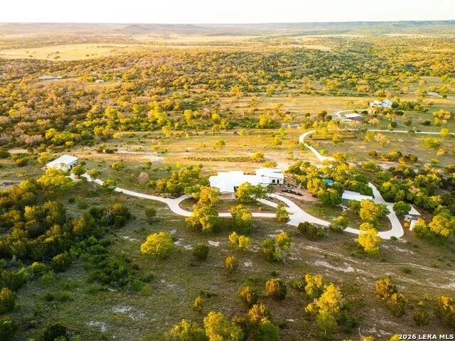 214 JUNGFRAU HILL RD Comfort, TX 78013