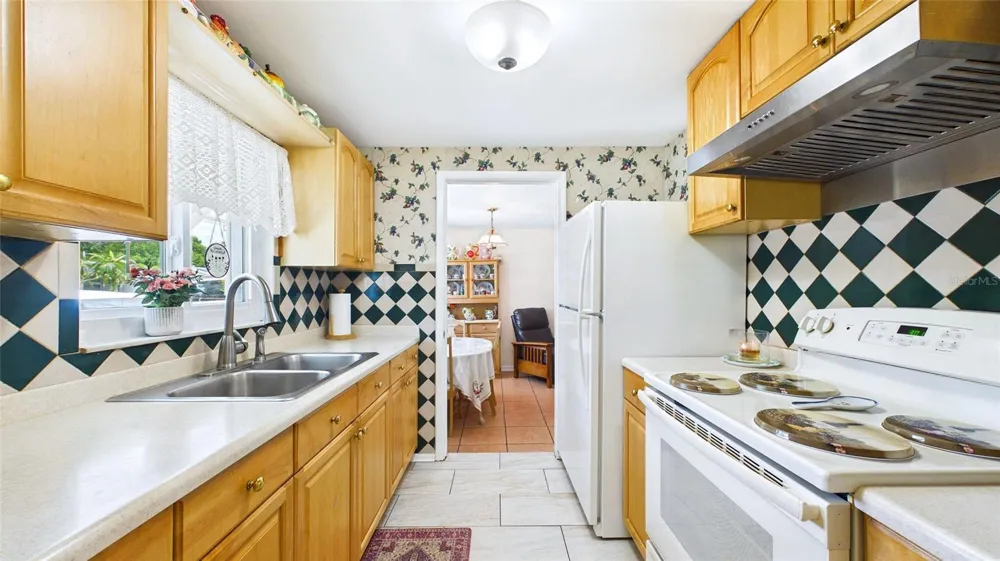 2809 EDENWOOD STREET Clearwater, FL 33759