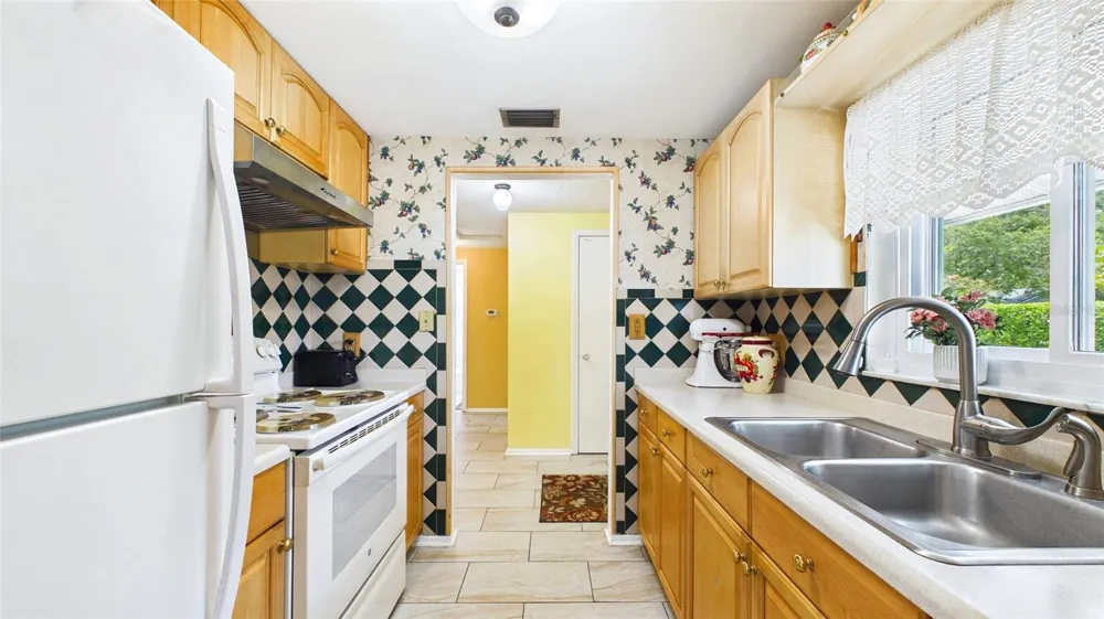 2809 EDENWOOD STREET Clearwater, FL 33759