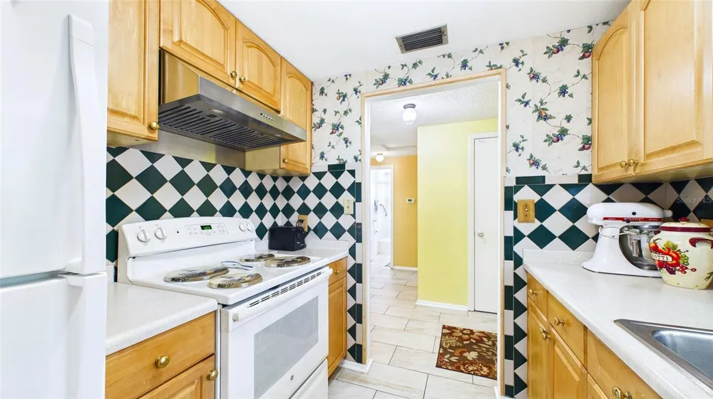 2809 EDENWOOD STREET Clearwater, FL 33759