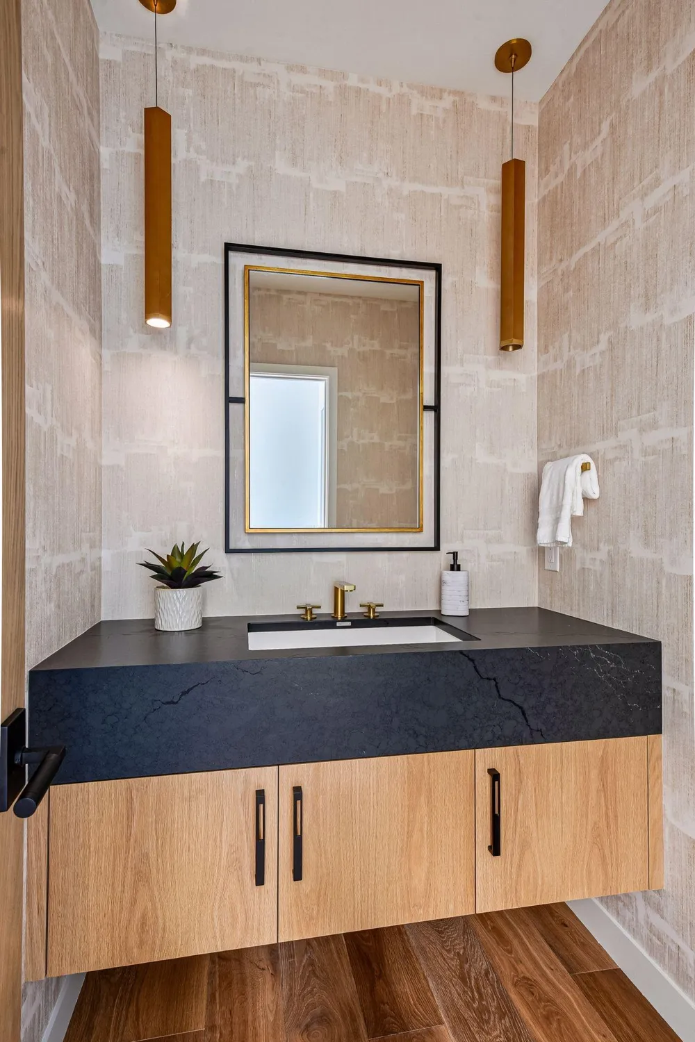 150 Broadway Avenue S #3C Wayzata, MN 55391