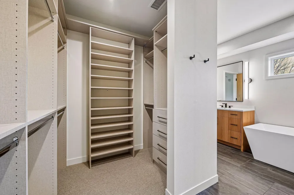 150 Broadway Avenue S #3C Wayzata, MN 55391