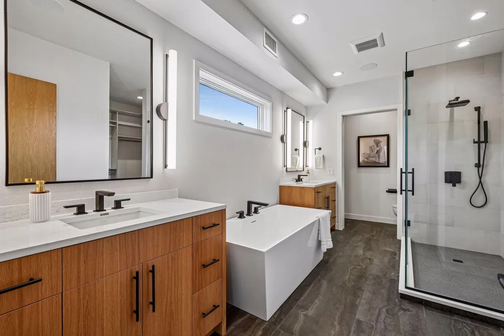 150 Broadway Avenue S #3C Wayzata, MN 55391