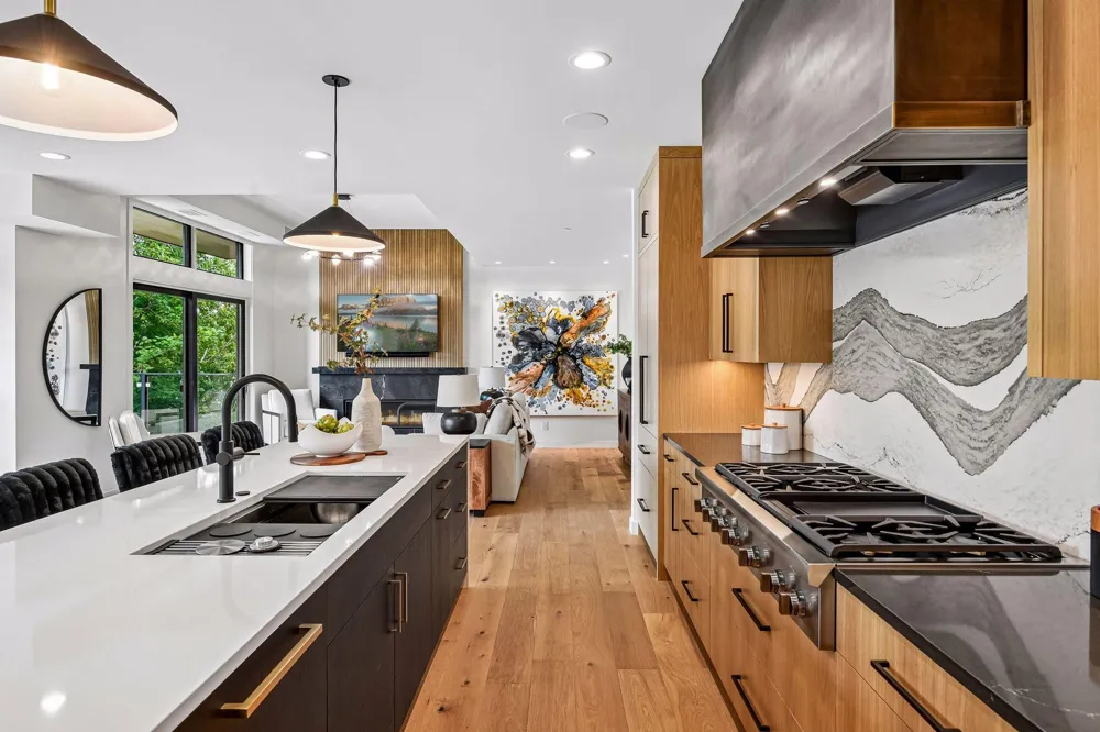 150 Broadway Avenue S #3C Wayzata, MN 55391