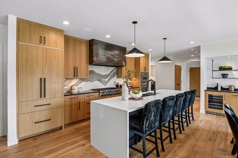 150 Broadway Avenue S #3C Wayzata, MN 55391