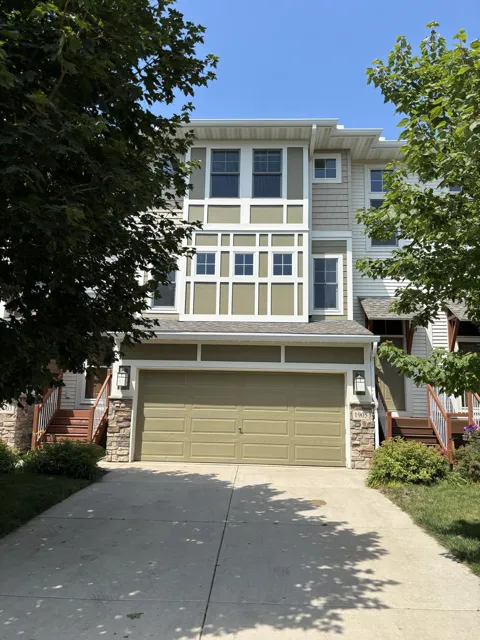 1905 Red Maple Lane