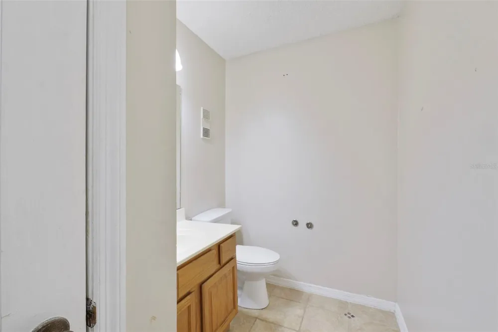 1412 OAK PLACE #J Apopka, FL 32712