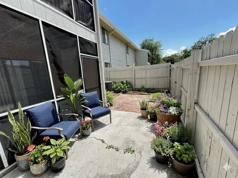 1412 OAK PLACE #J Apopka, FL 32712